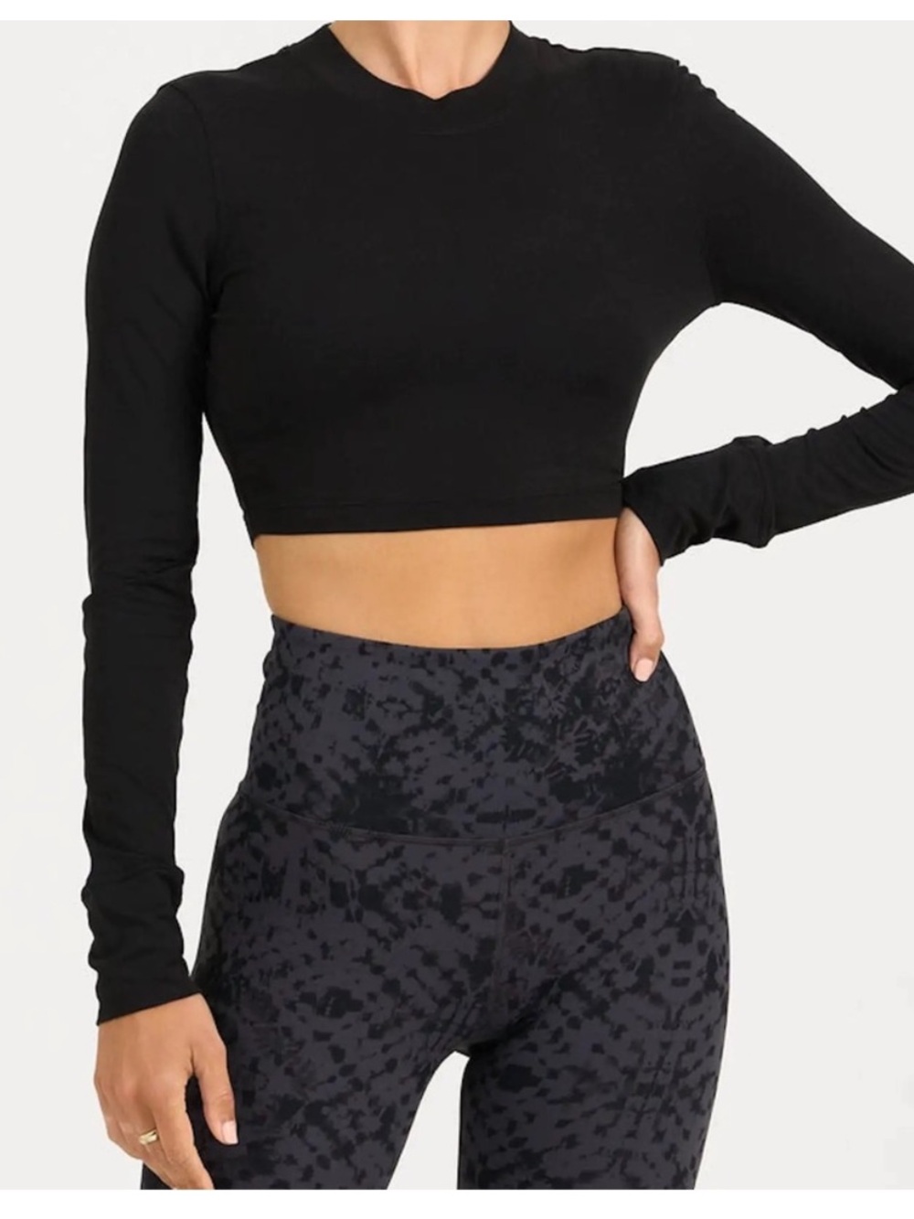 Vuori Long-Sleeve Lux Crop Tee